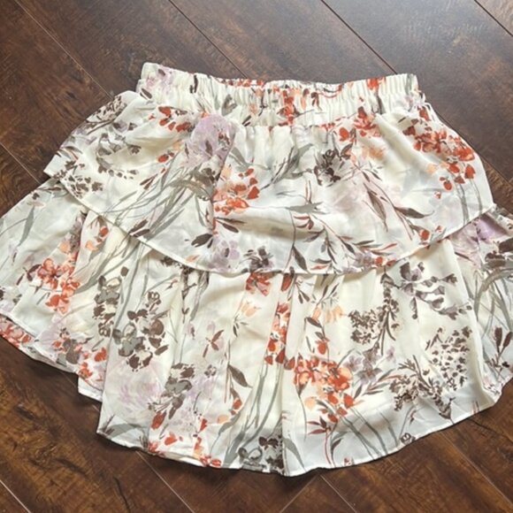 Skirt - Picture 2 of 3